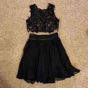 Elegant Black Lace Two-Piece Skirt Set